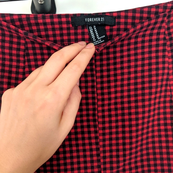 Forever 21 Plaid High-Waisted Mid-Calf Trousers - Picture 2 of 3